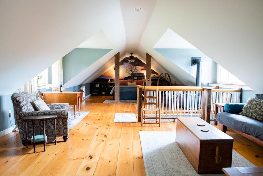 Craftsbury Farmhouse エクステリア 写真