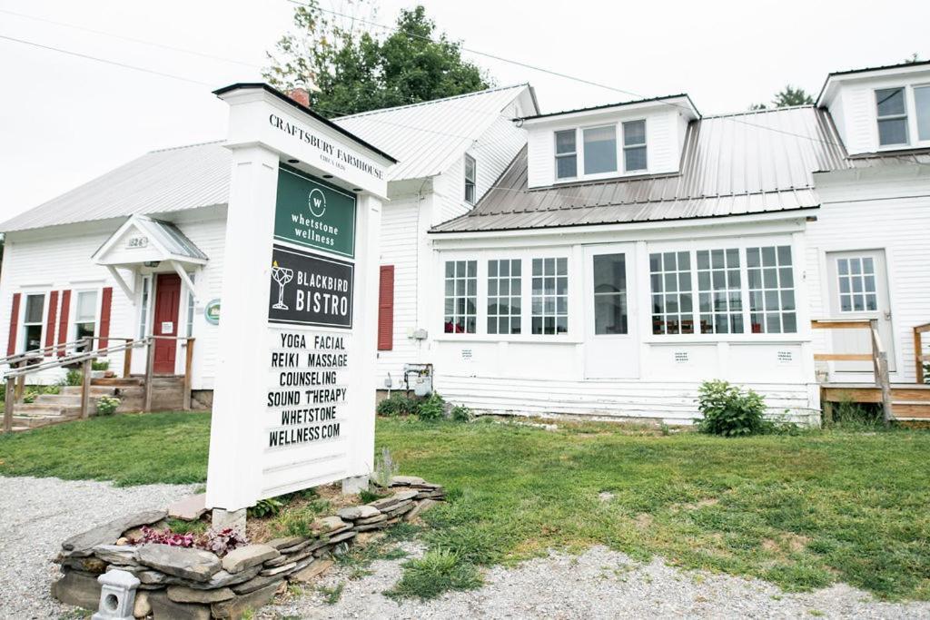 Craftsbury Farmhouse エクステリア 写真