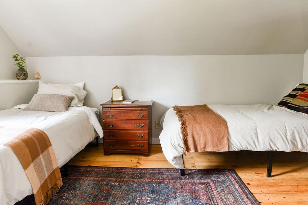 Craftsbury Farmhouse エクステリア 写真